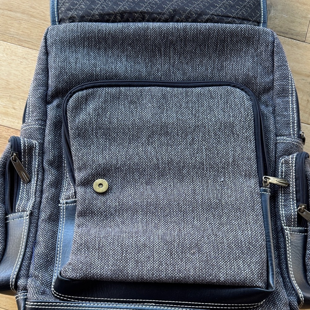 Just Fred’s Stylish Black and Brown Backpack satchel - Picture 5 of 8